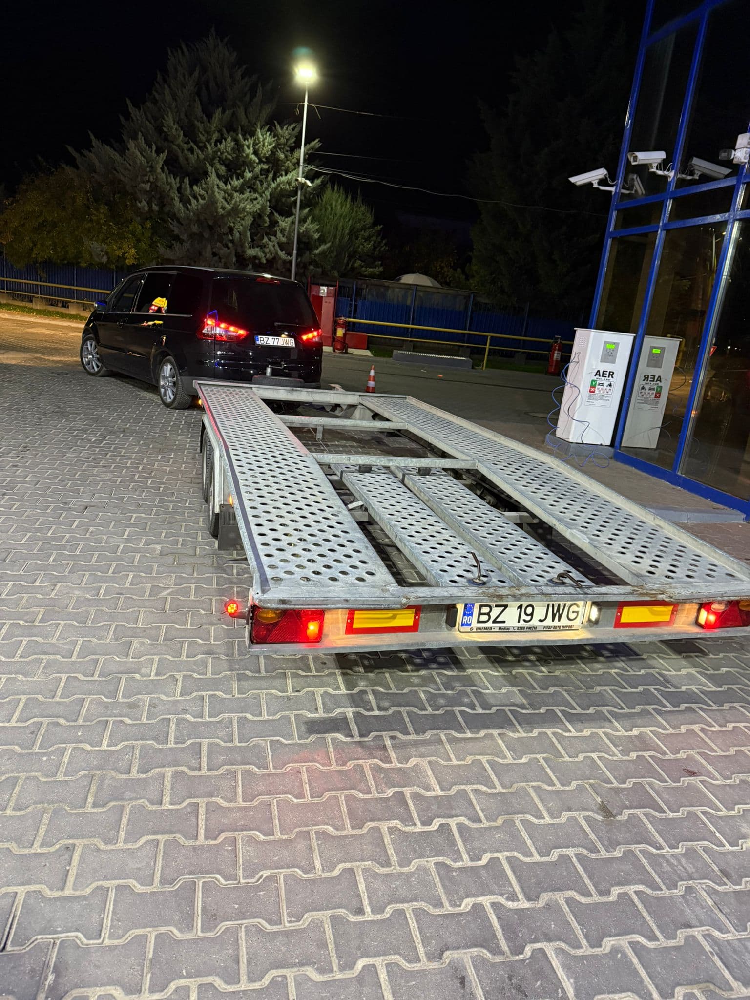 Platformă de tractare auto profesională - Tractari Ramnicu Sarat